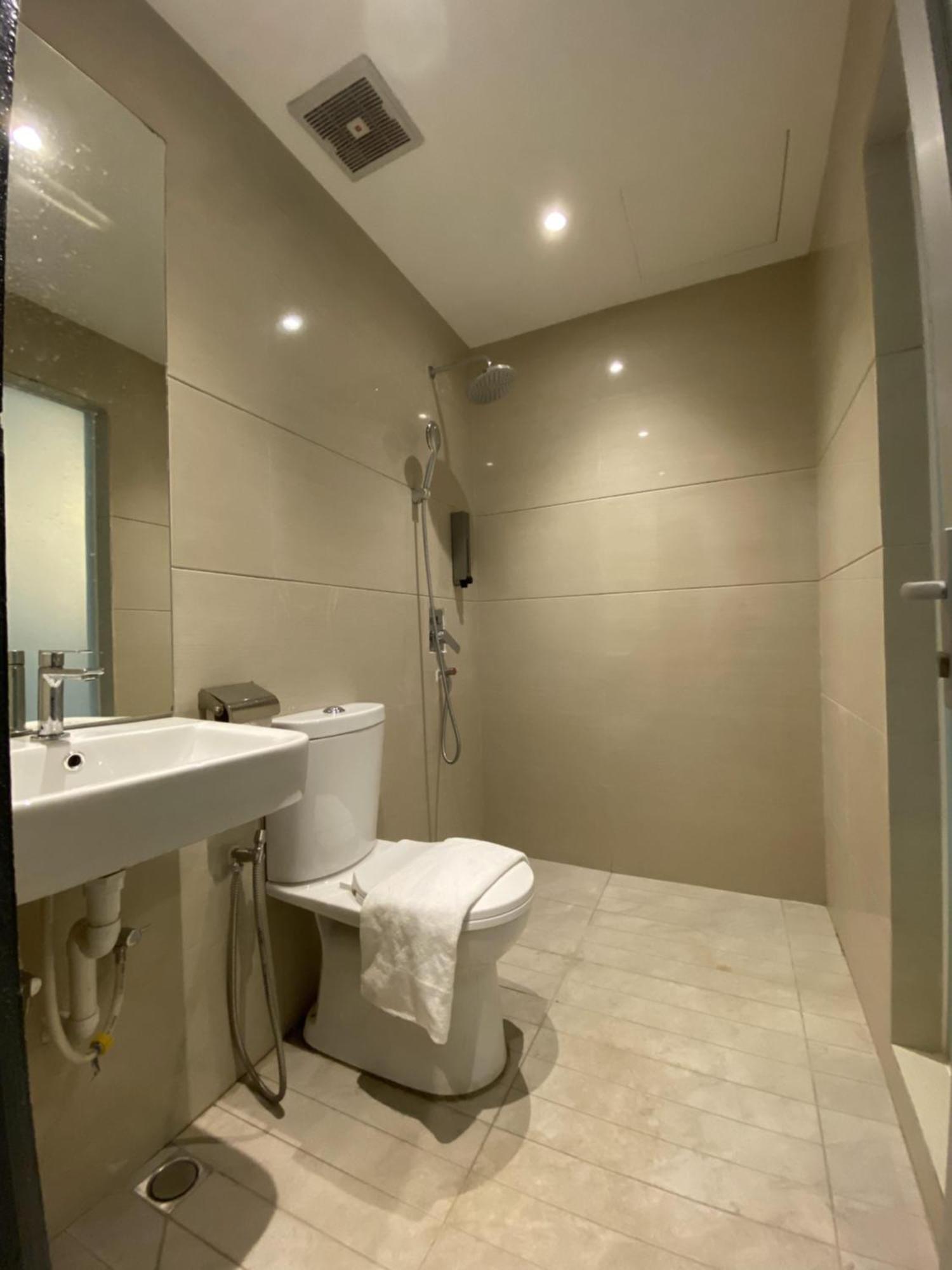 T Hotel Jalan Sultanah Alor Setar Exteriör bild